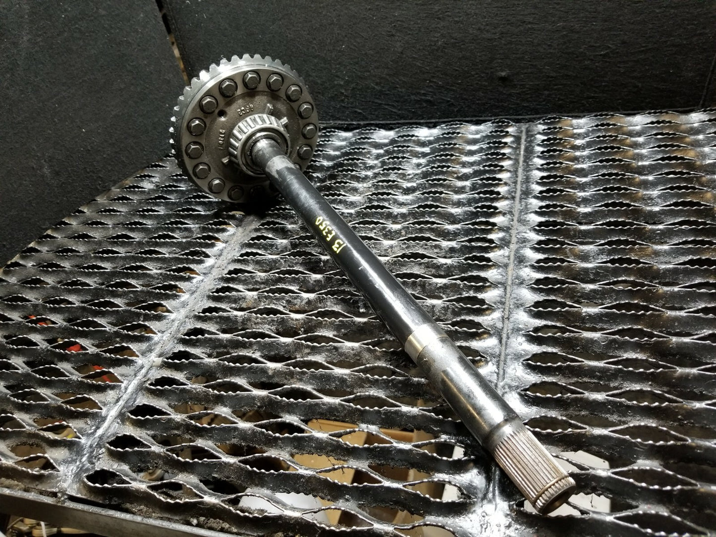 2013 Mercedes E350 Front Differential Gear W/ Shaft OEM