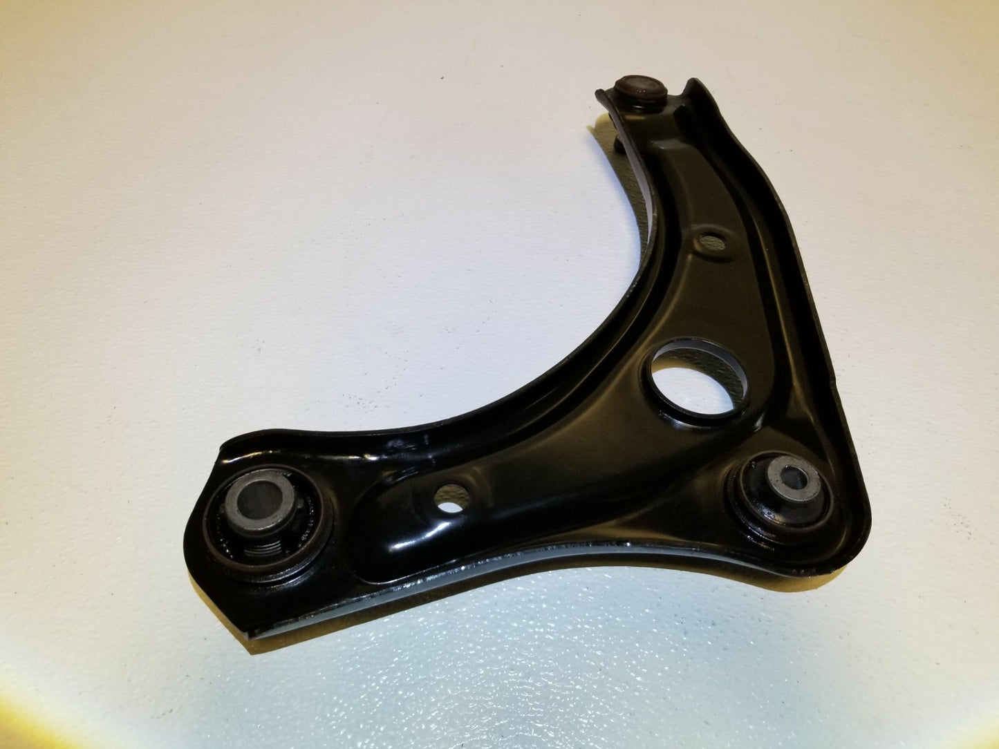 13 14 15 16 Nissan Versa Front Right Passenger Side Lower Control Arm OEM