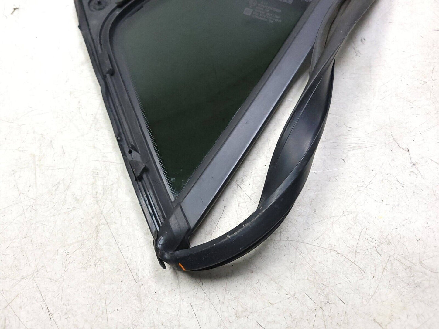10-15 Chevrolet Equinox Rear Door Vent Glass Passenger Side Right OEM