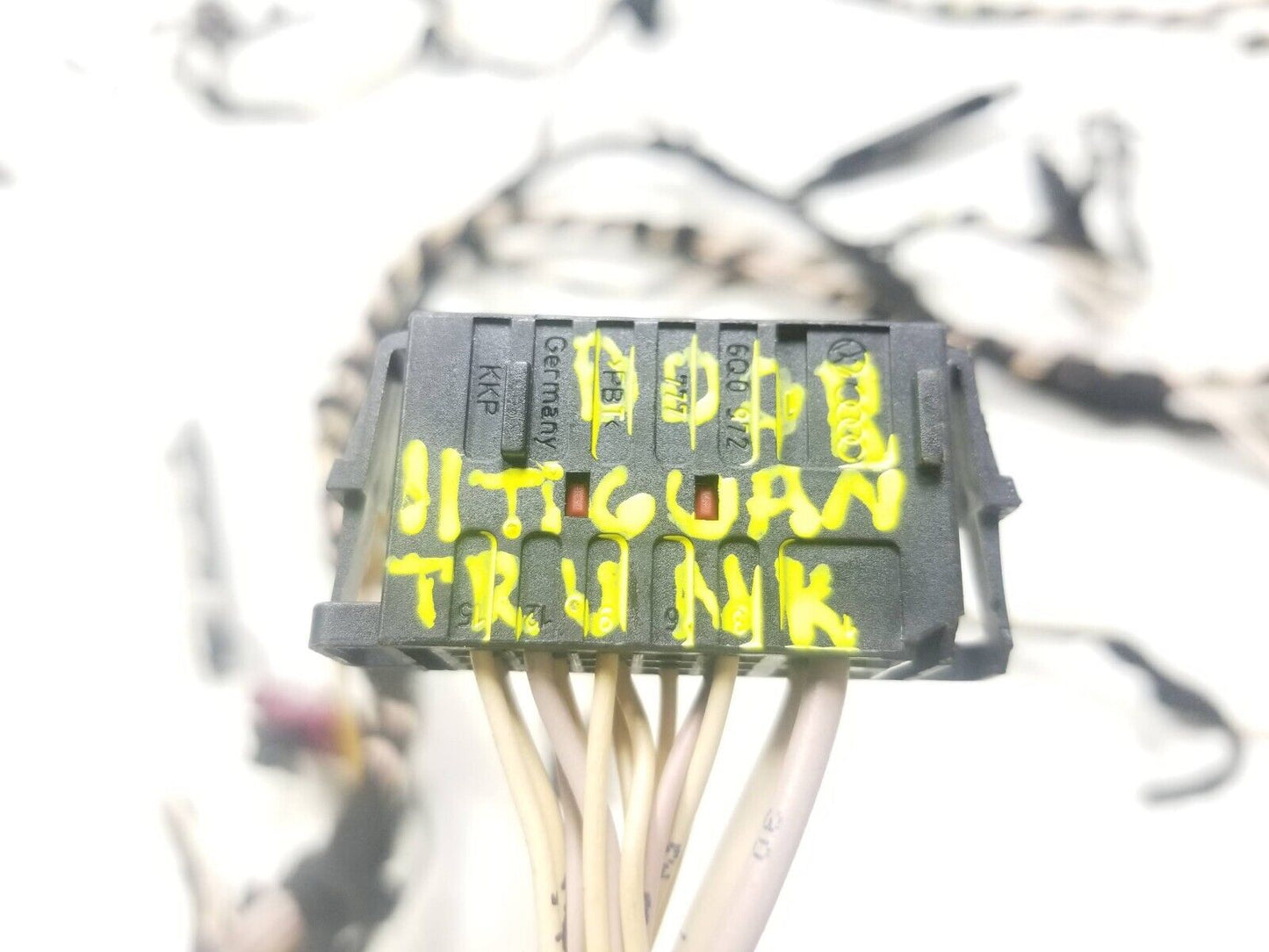 09 - 11 Volkswagen Tiguan Tailgate Liftgate Wire Harness OEM