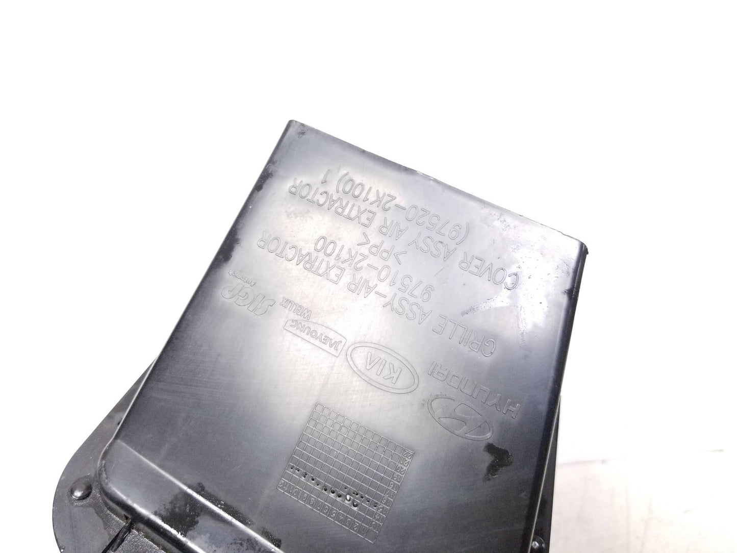 2014 - 2019 Kia Soul Rear Quarter Pressure Vent Flap OEM