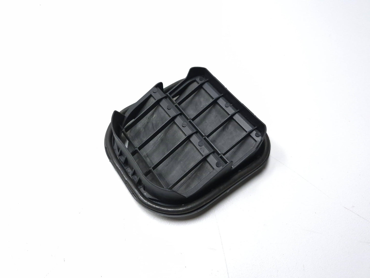 2014 Fiat 500l Quarter Pressure Vent Flap OEM