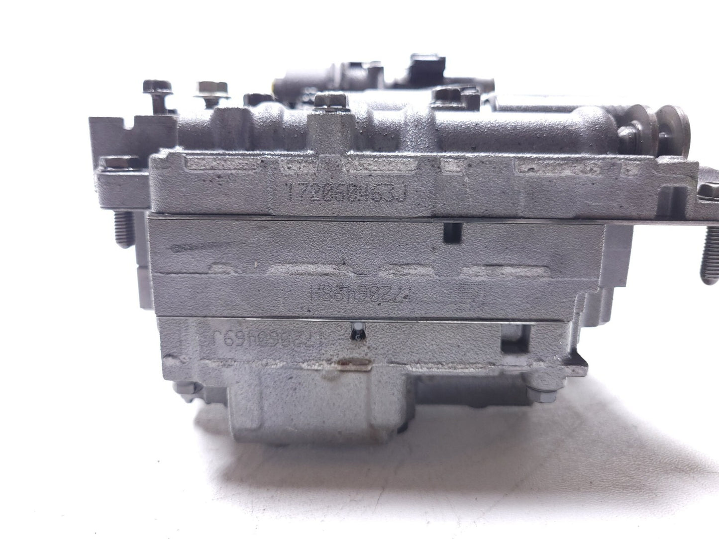17 18 Volkswagen Passat Transmission Valve Body 1.8t OEM