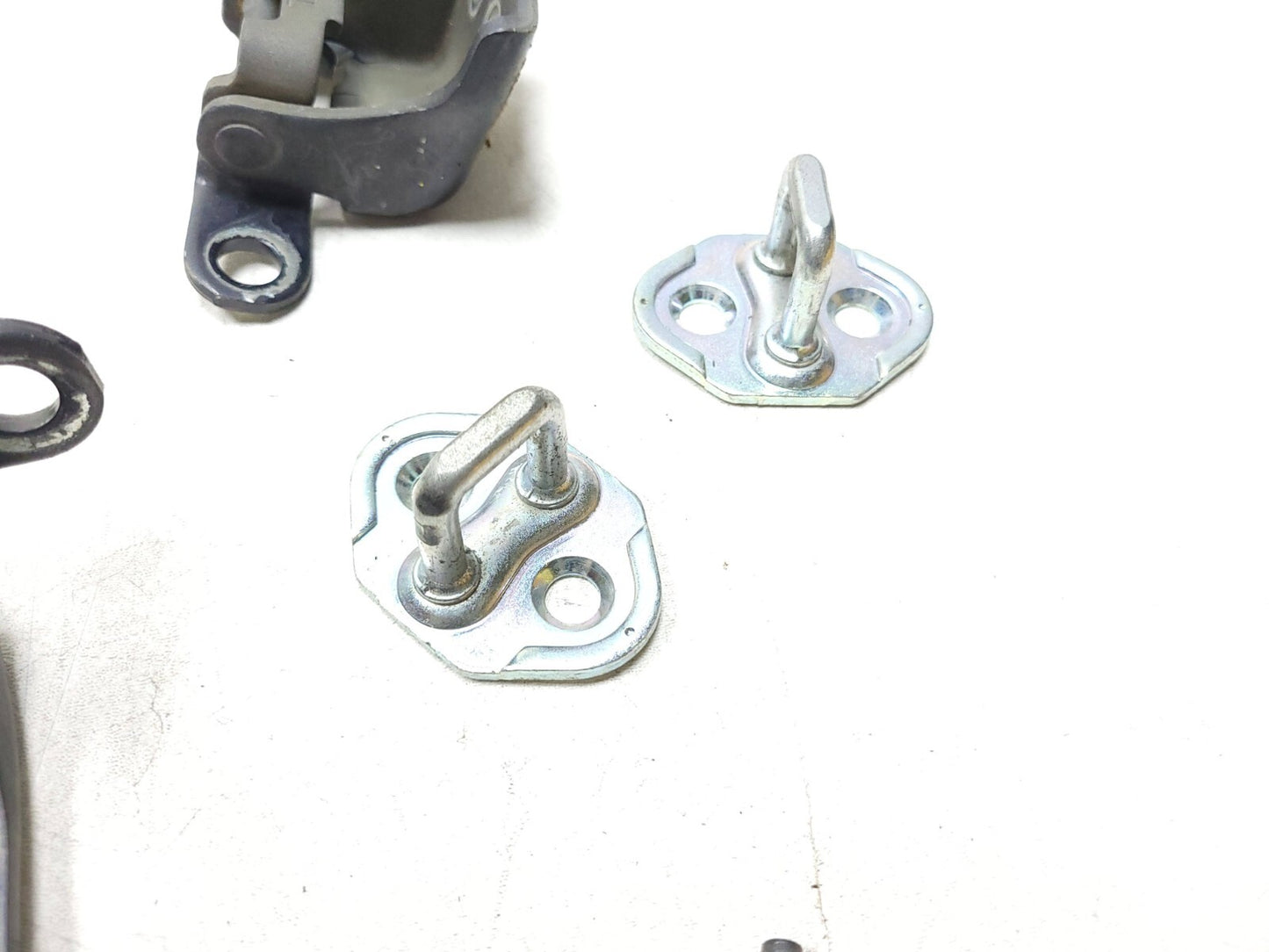 2009 - 2014 Acura Tl Door Hinge Driver Side Left Front & Rear OEM