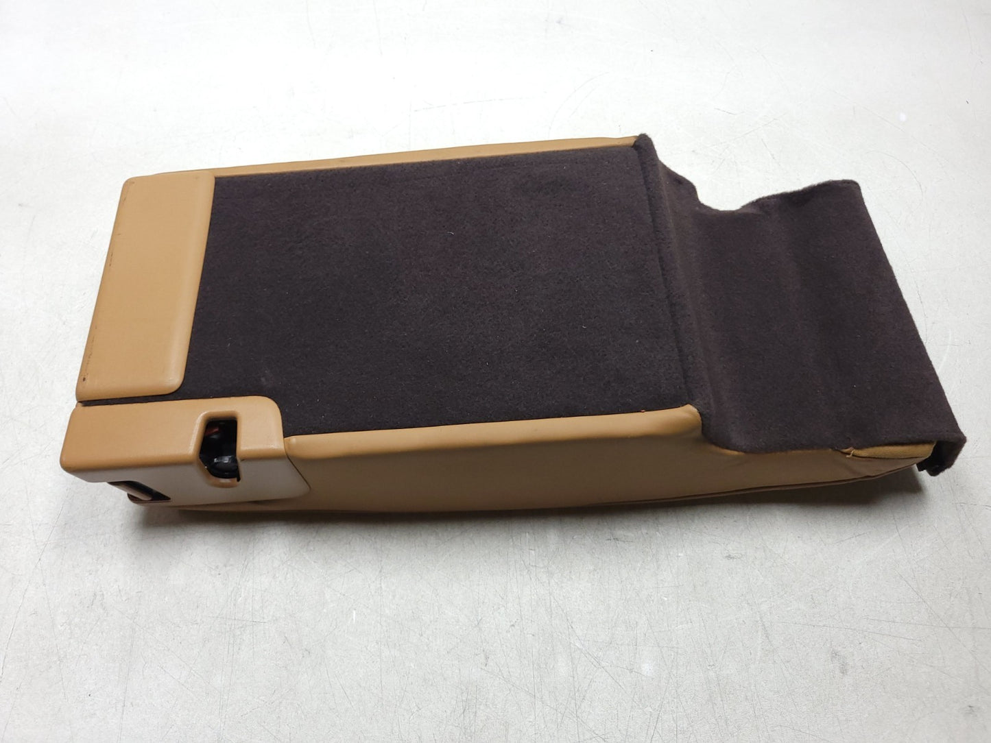 11-17 Porsche Cayenne 958 Rear Seat Armrest OEM