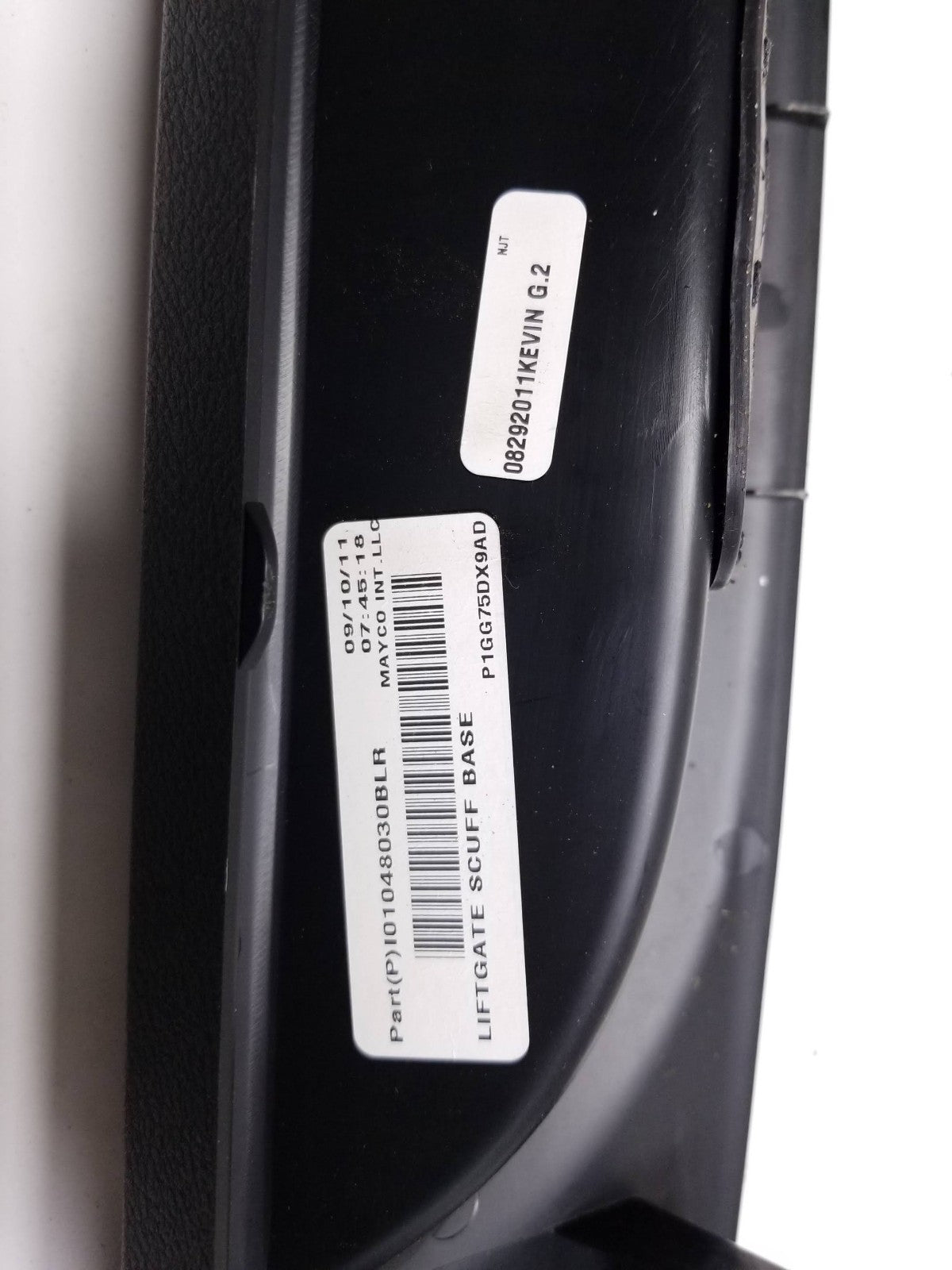 2011 - 2014 Jeep Grand Cherokee Rear Trunk Liftgate Sill Scuff Plate Cover OEM