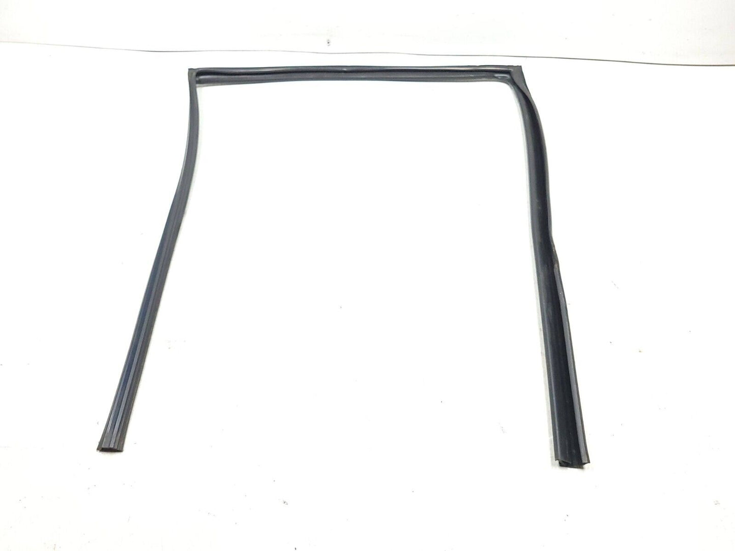 08 13 Infiniti G37 Upper Door Glass Weatherstrip Rear Passenger Side Right OEM