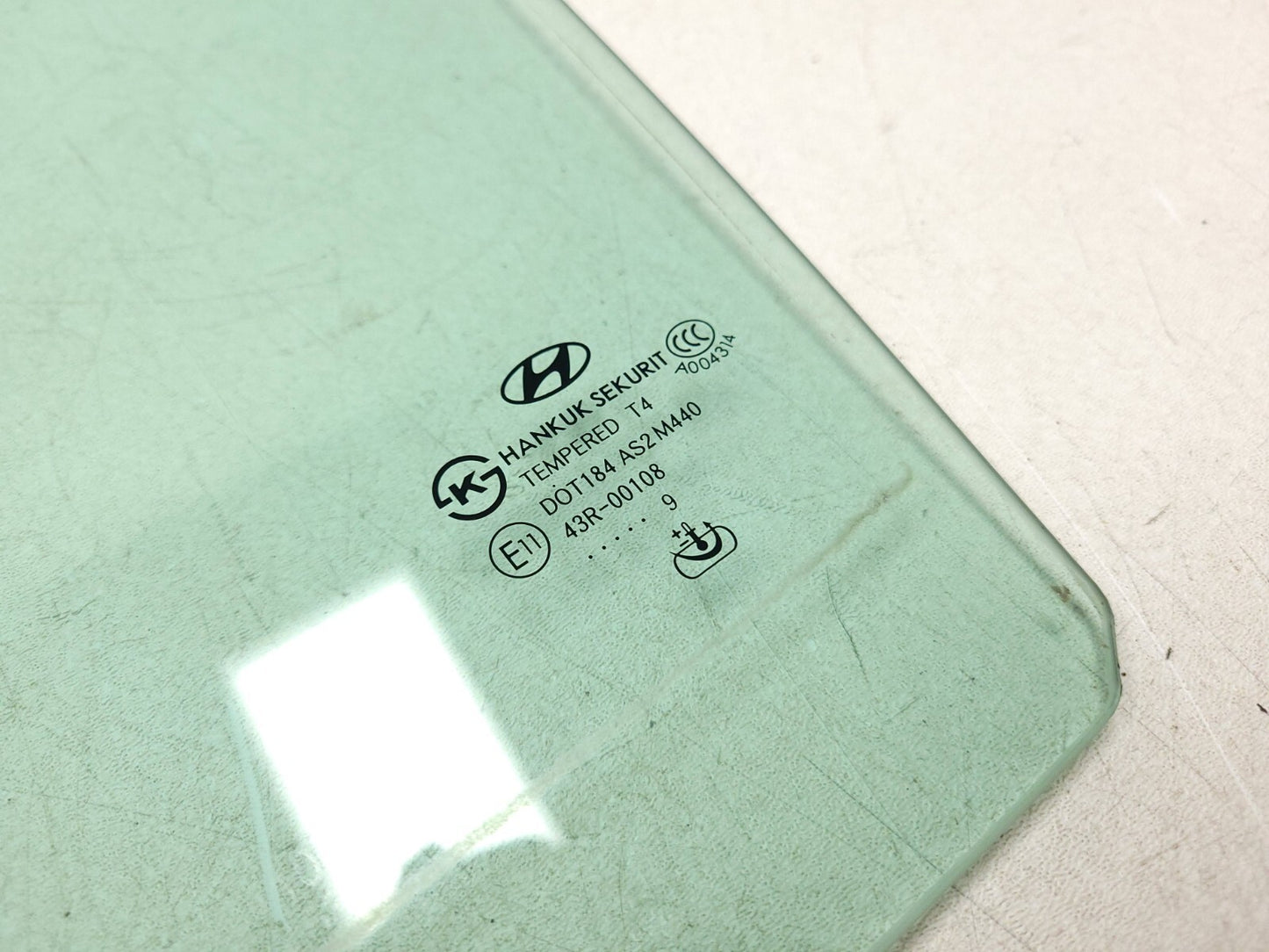 09 - 14 Hyundai Genesis Door Window Glass Rear Driver Side OEM Sedan