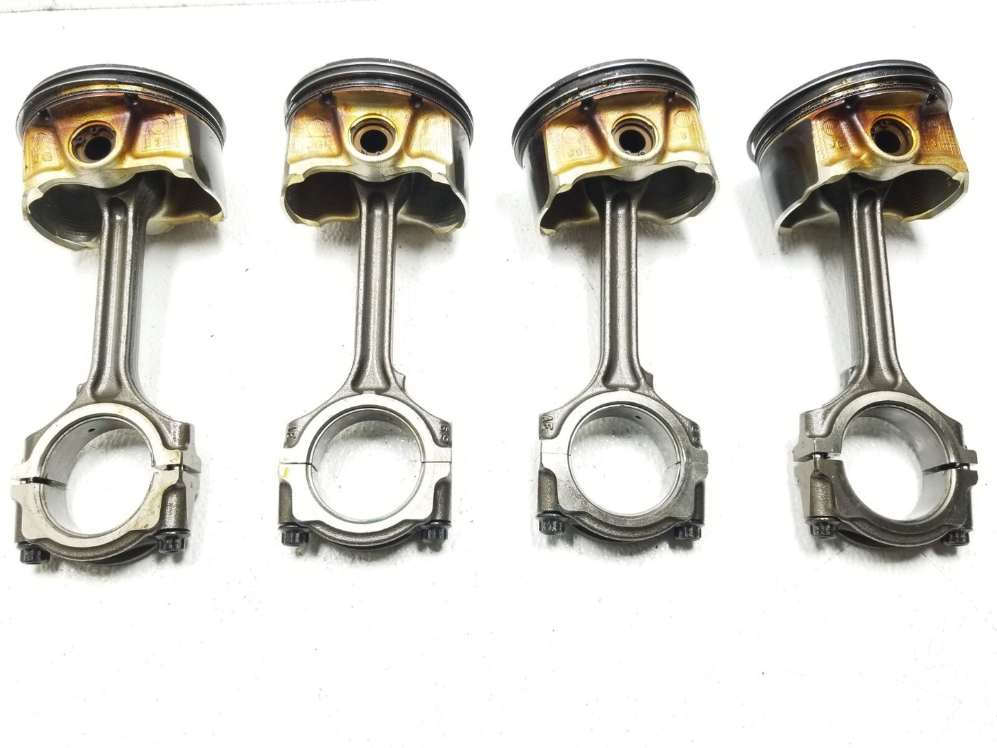 2012 Nissan Rogue Piston W/ Connecting Rod OEM β