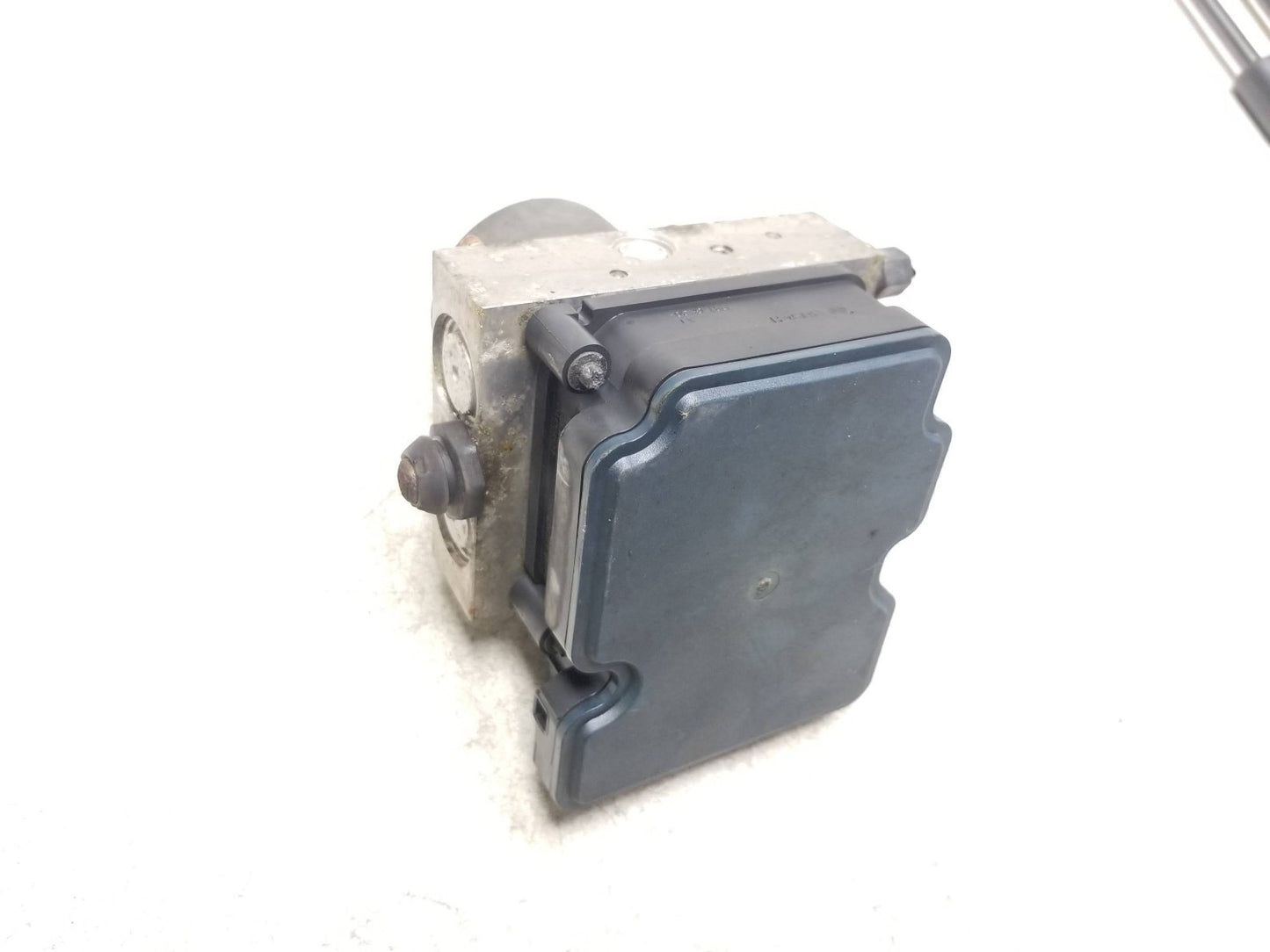 2014 - 2016 Dodge Grand Caravan ABS Anti Lock Brake Pump OEM