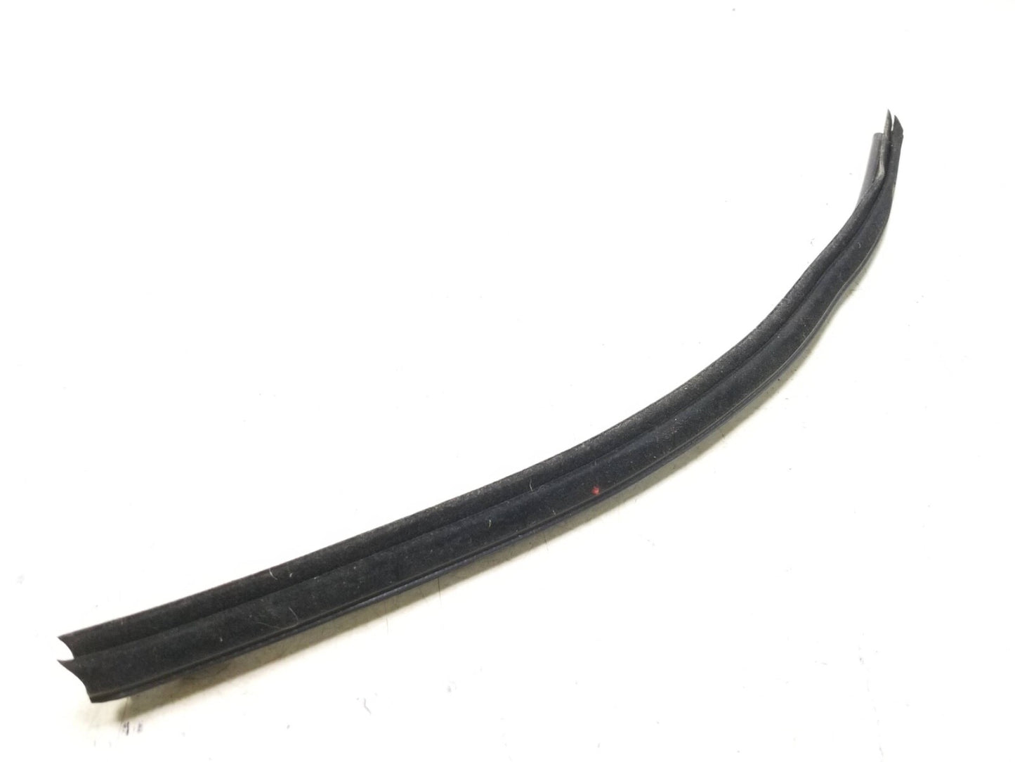 2010 - 2016 Cadillac SRX Door Glass Belt Seal Molding 3 Pcs OEM