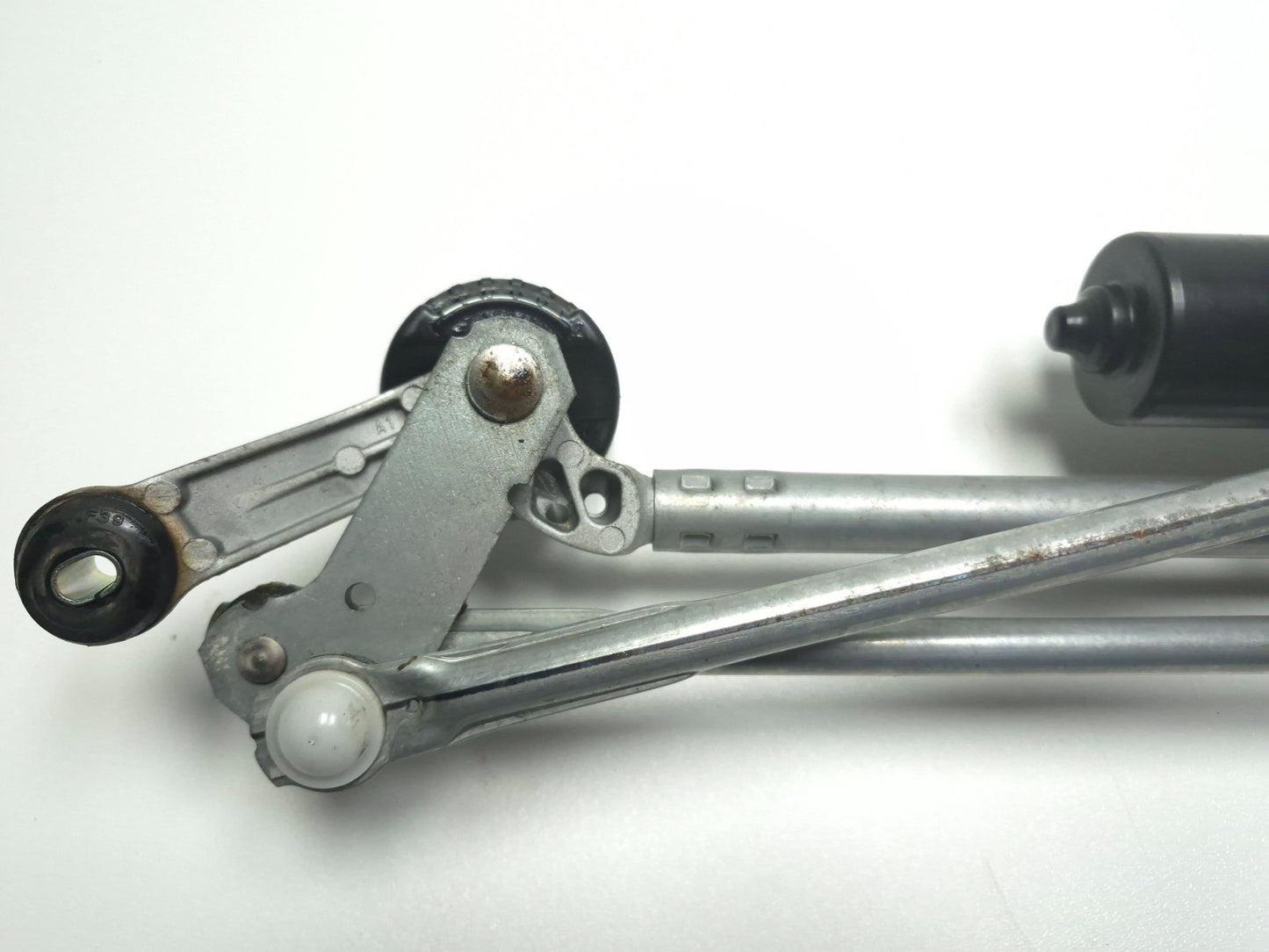 2020 Infiniti Q50 Windshield Wiper Motor W/ Linkage OEM β