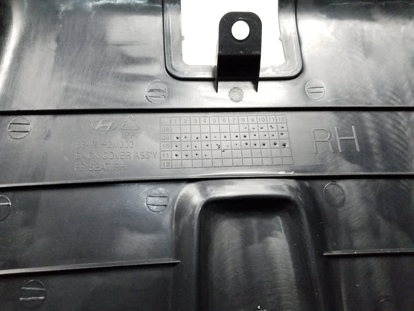 09-12 Hyundai Genesis Coupe Front Seat Back Backrest Cover Trim Passenger Rh OEM