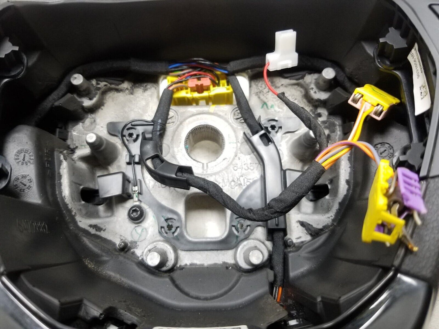 21 - 23 Chevrolet Trailblazer Steering Wheel W/ Controls OEM
