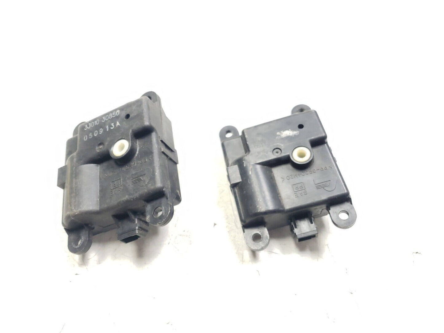 06 - 09 Infiniti M35 A/c Heater HVAC Flap Motor Actuator Pair OEM