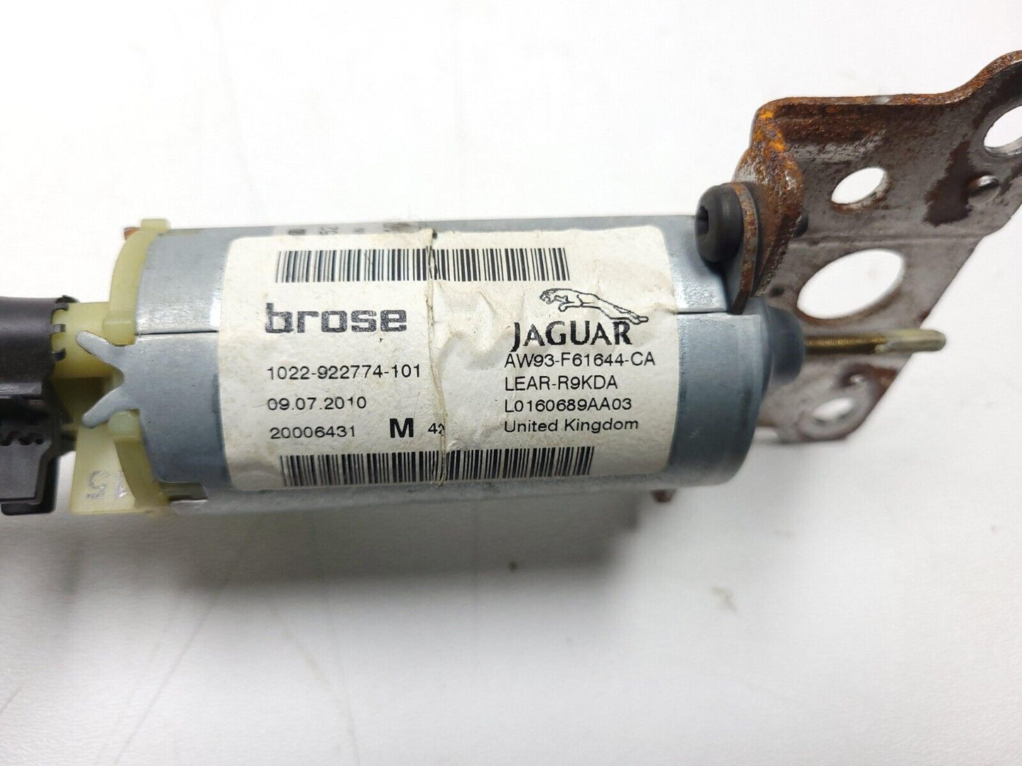 2010-1019 Jaguar XJ Front Seat Adjust Motor Passenger Right 5pcs OEM
