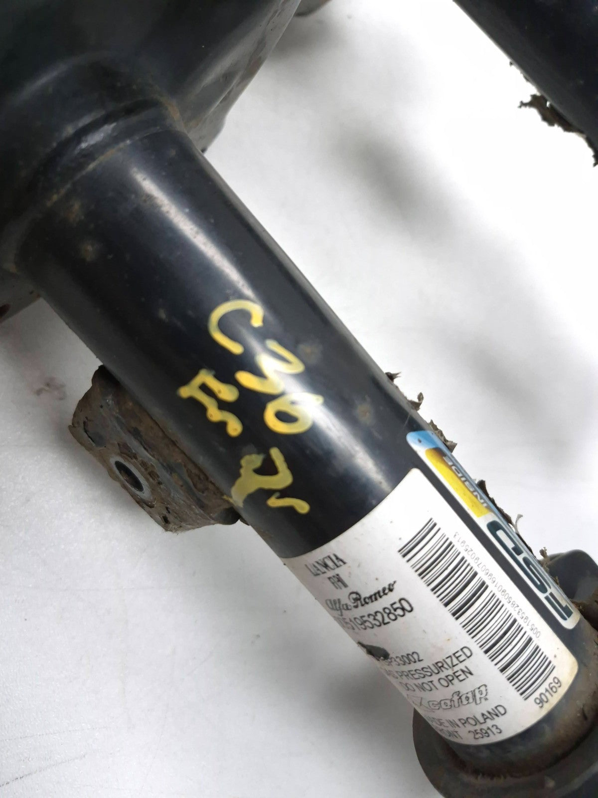 2014 Fiat 500l Front Shock Strut Absorber With Spring Pair OEM