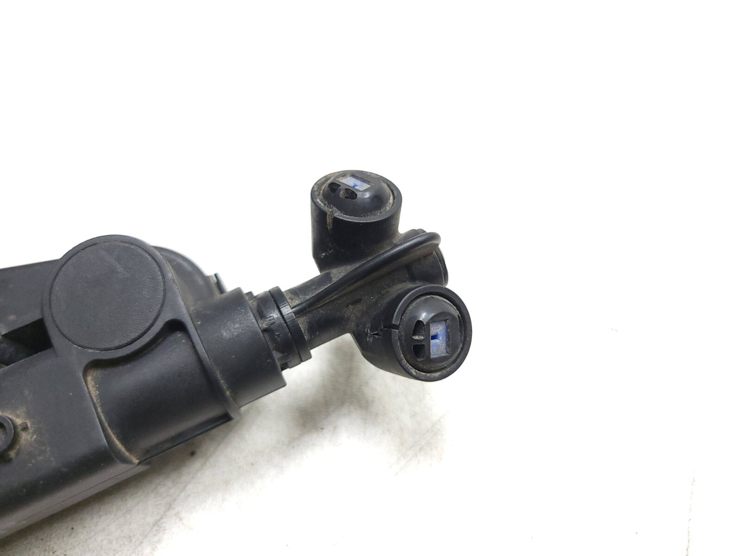 2004 - 2005 Audi A8 A8l Headlight Washer Sprayer Jet Left & Right OEM