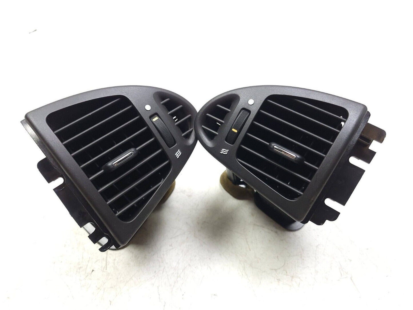 02 - 08 Jaguar X-type Dash Air Vent Pair OEM 86k