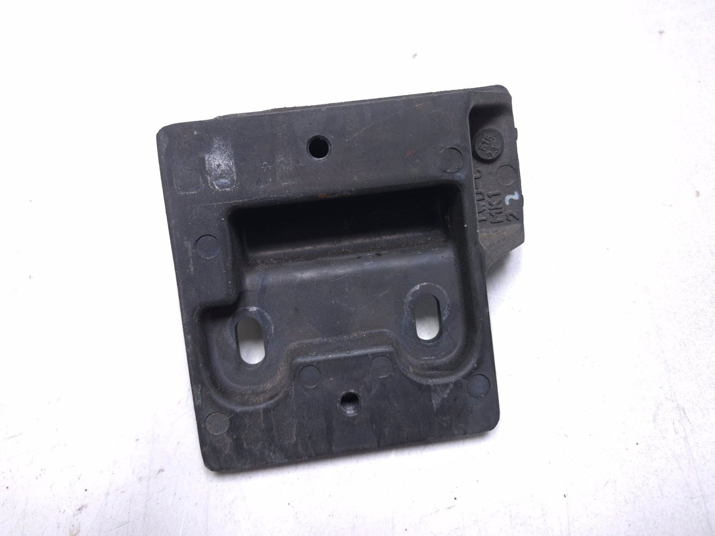 2016 Yamaha Yzf R3 Voltage Regulator Rectifier & Cover Pair OEM