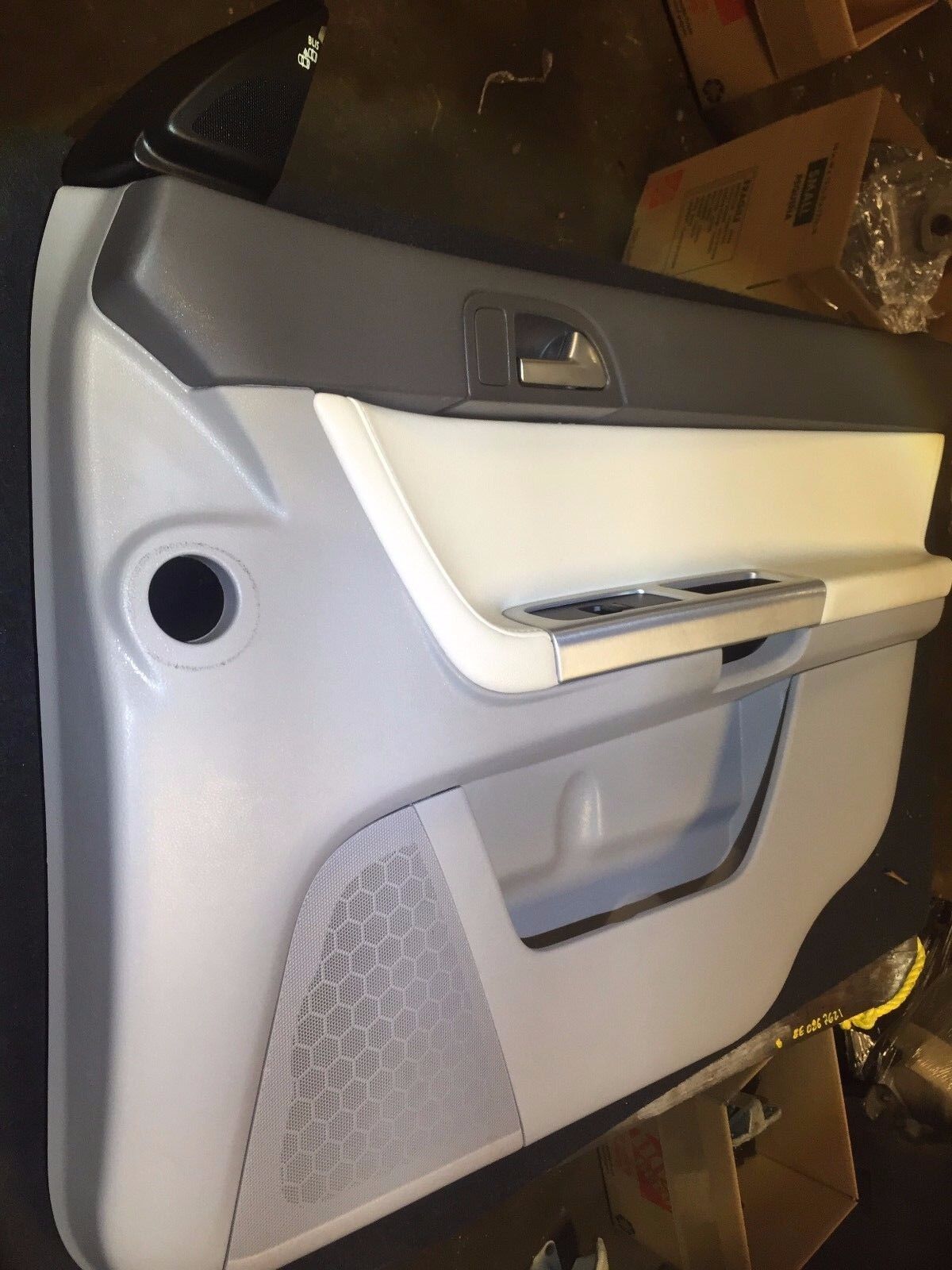 08 09 10 11 Volvo S40 Door Panel Front Passenger Right Panel Side OEM 30755293