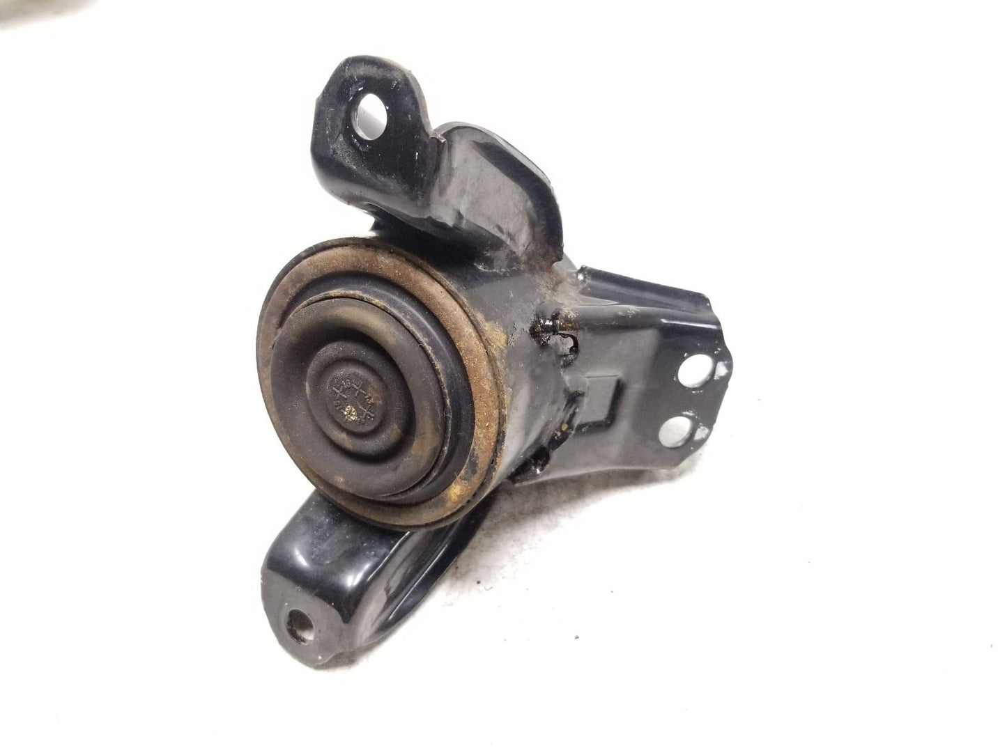 2014 - 2019 Kia Soul Engine Mount Bracket OEM