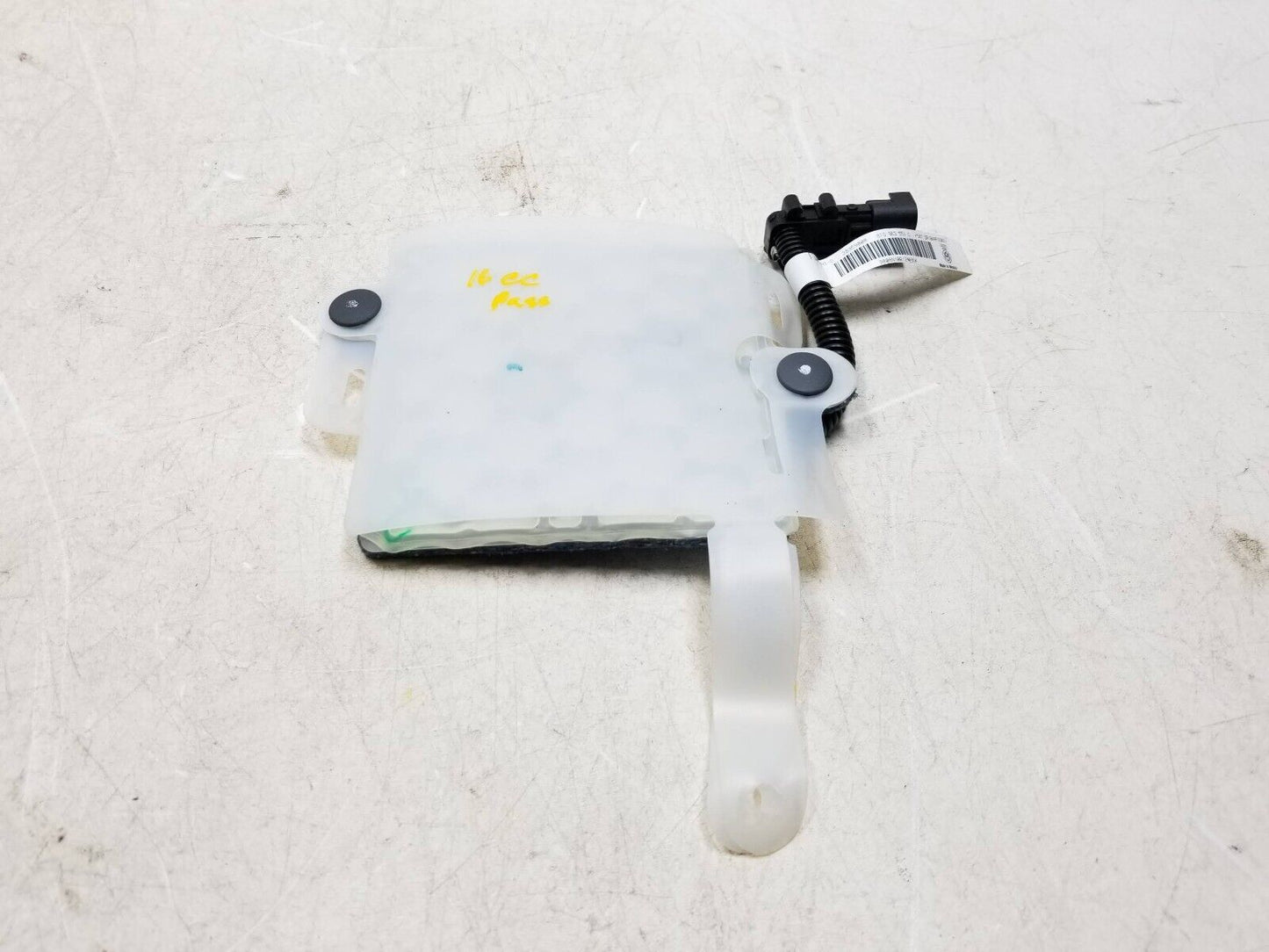 09 - 17 Volkswagen Cc Front Seat Occupant Weight Mat Passenger Right OEM