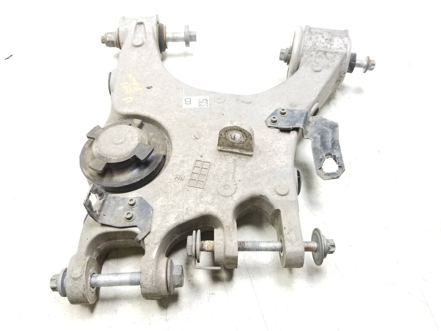 2017-2023 Alfa Romeo Stelvio Control Arm Rear Passenger Side Right OEM