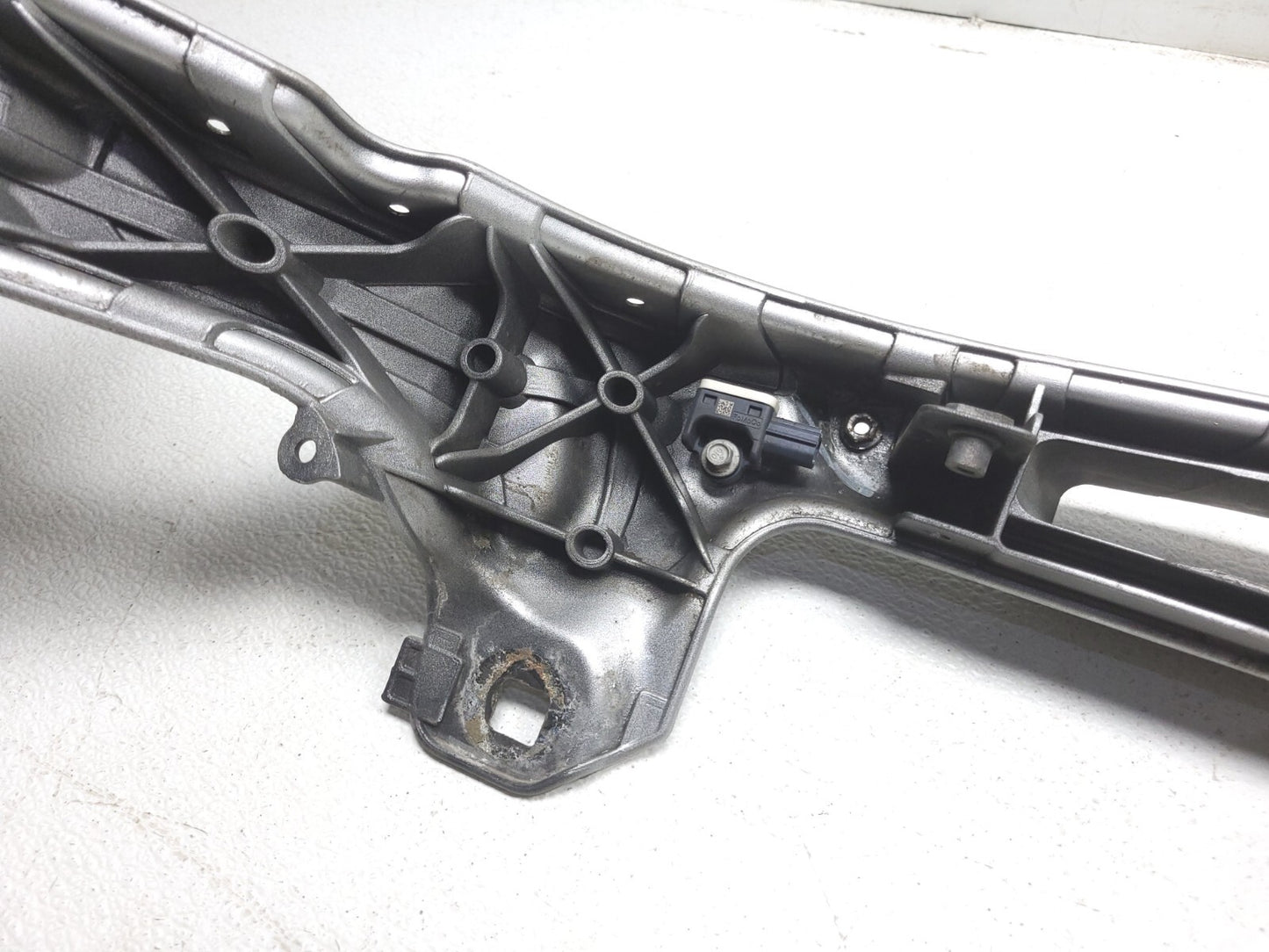 13 14 15 16 Ford Fusion Radiator Support Upper Tie Bar 2.5l OEM