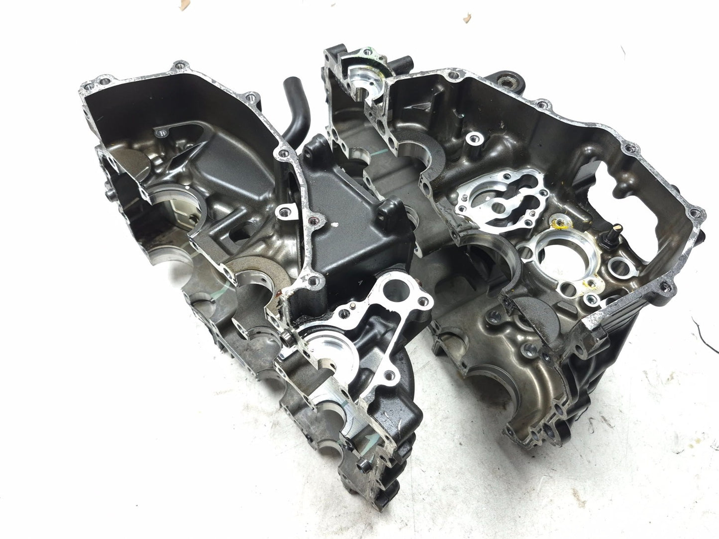 2023 Kawasaki Ninja 400 Ex400 Engine Motor Crankcase Pair OEM