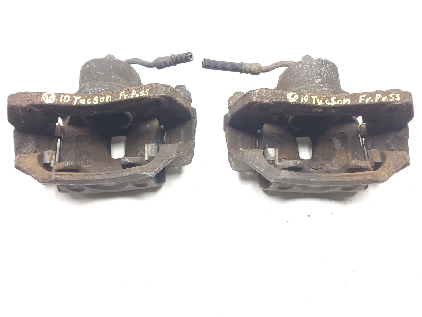 2010 - 2015 Hyundai Tucson Front Brake Caliper Left & Right Pair OEM