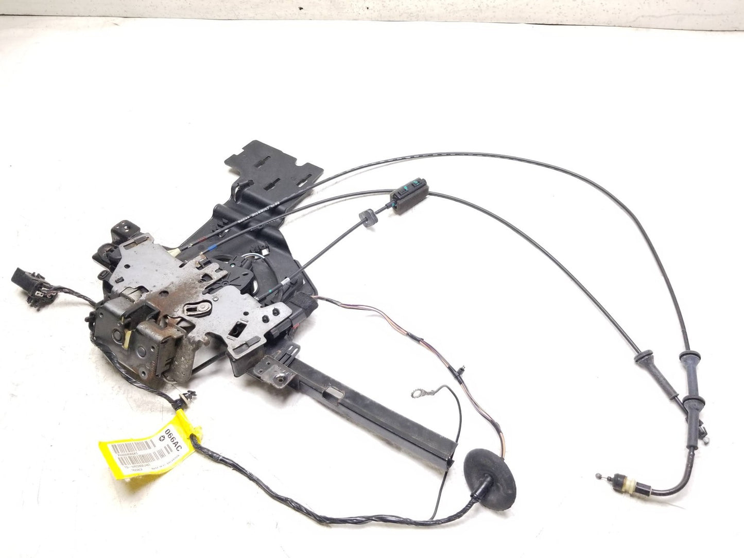 2011 - 2020 Dodge Grand Caravan Door Lock Actuator Rear Passenger Side Right OEM
