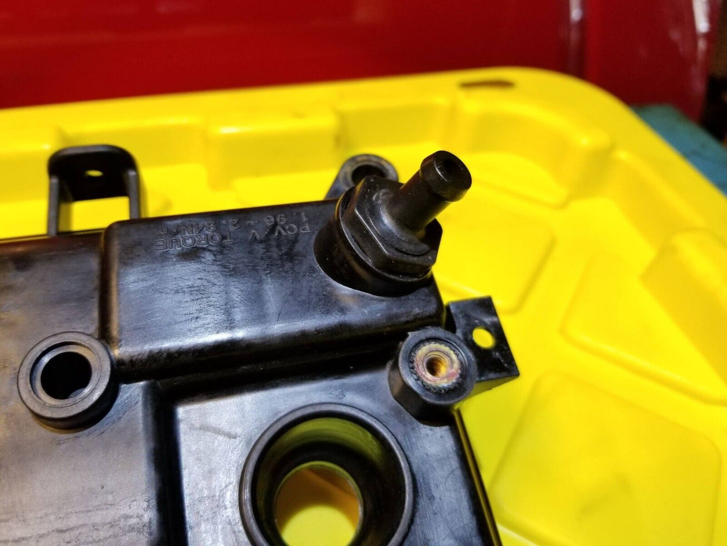 07 - 12 Nissan Sentra Engine Valve Cover 2.0l OEM