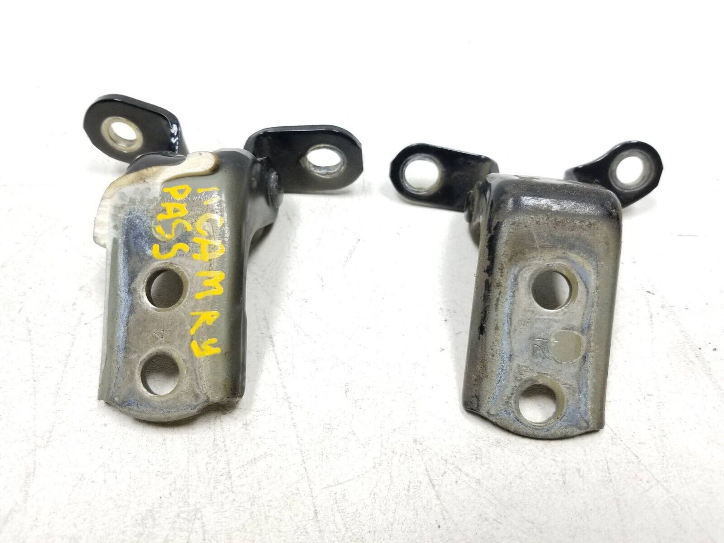 2007-2011 Toyota Camry Door Hinge Passenger Side Right Front & Rear  OEM