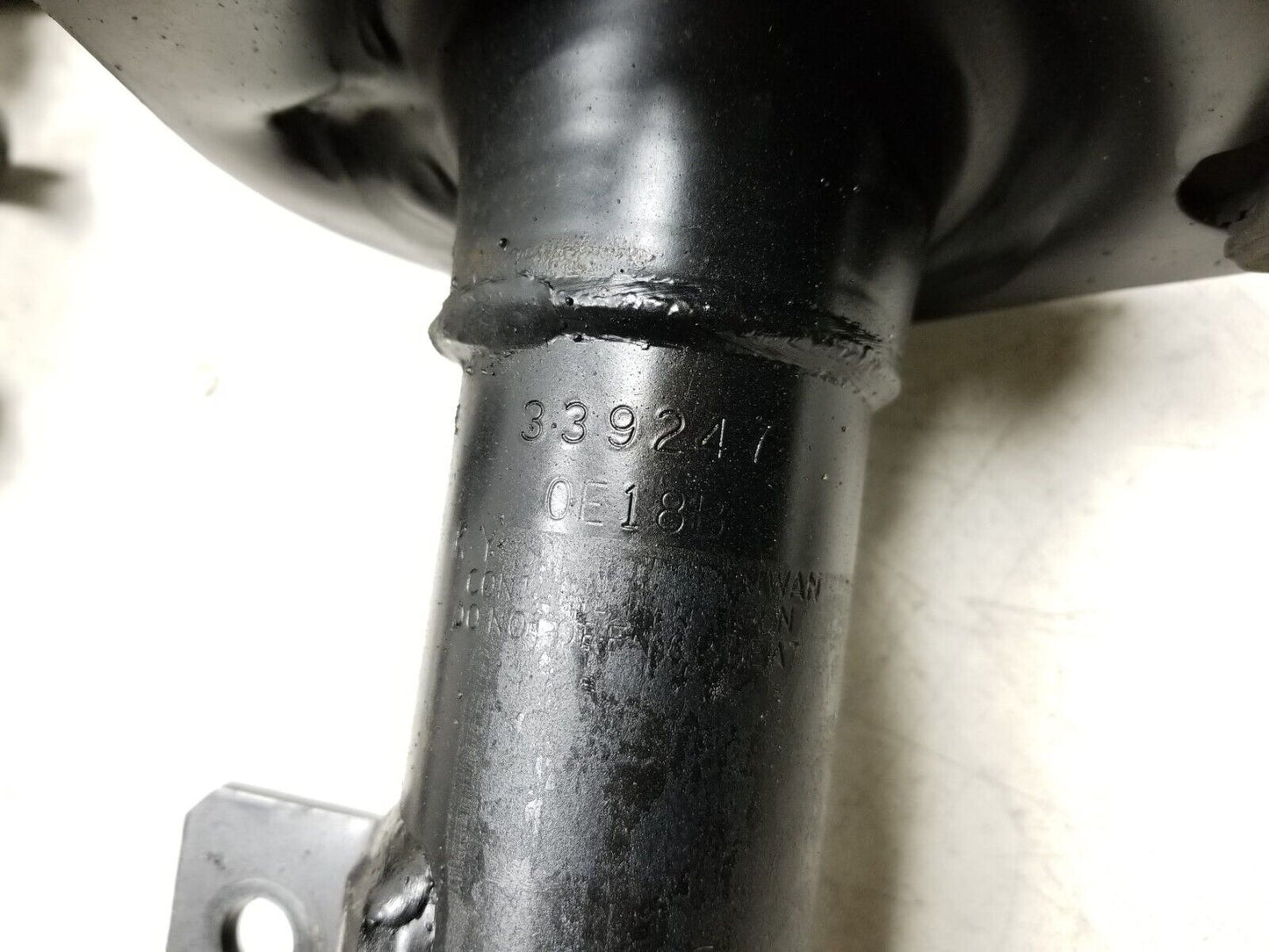 2011 - 2014 Chrysler 200 Front Shock Absorber Left & Right 2.4l *aftermarket*