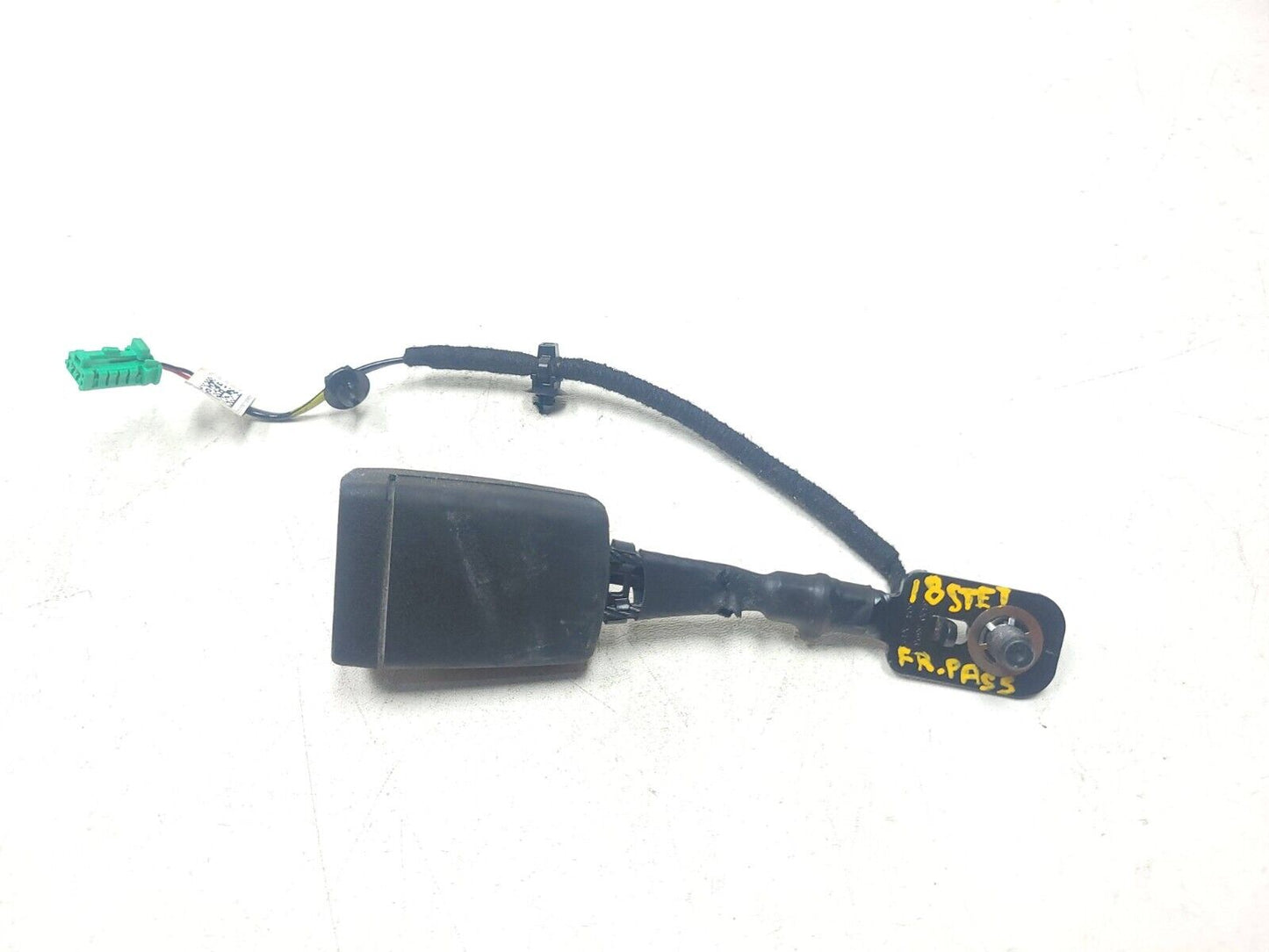 2017 - 2023 Alfa Romeo Stelvio Seat Belt Buckle Front Passenger Side Right OEM