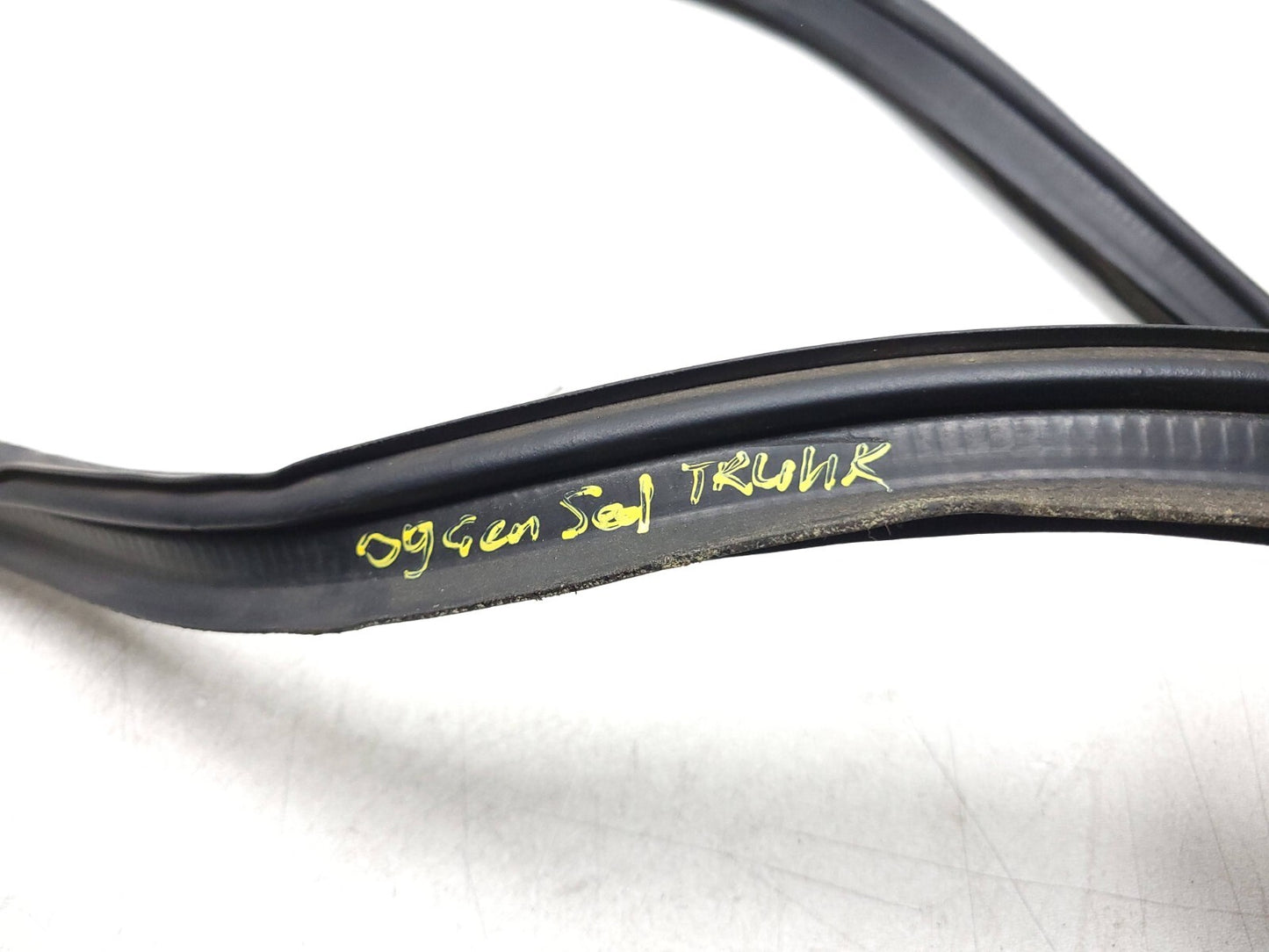 09-14 Hyundai Genesis Trunk Weatherstrip Seal OEM Sedan