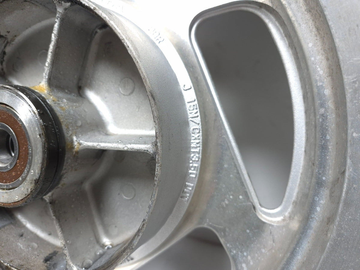 2001 Honda Magna Vf750 Wheel Rim W/ Tire Front 17x3.0 & Rear 15x3.5 OEM