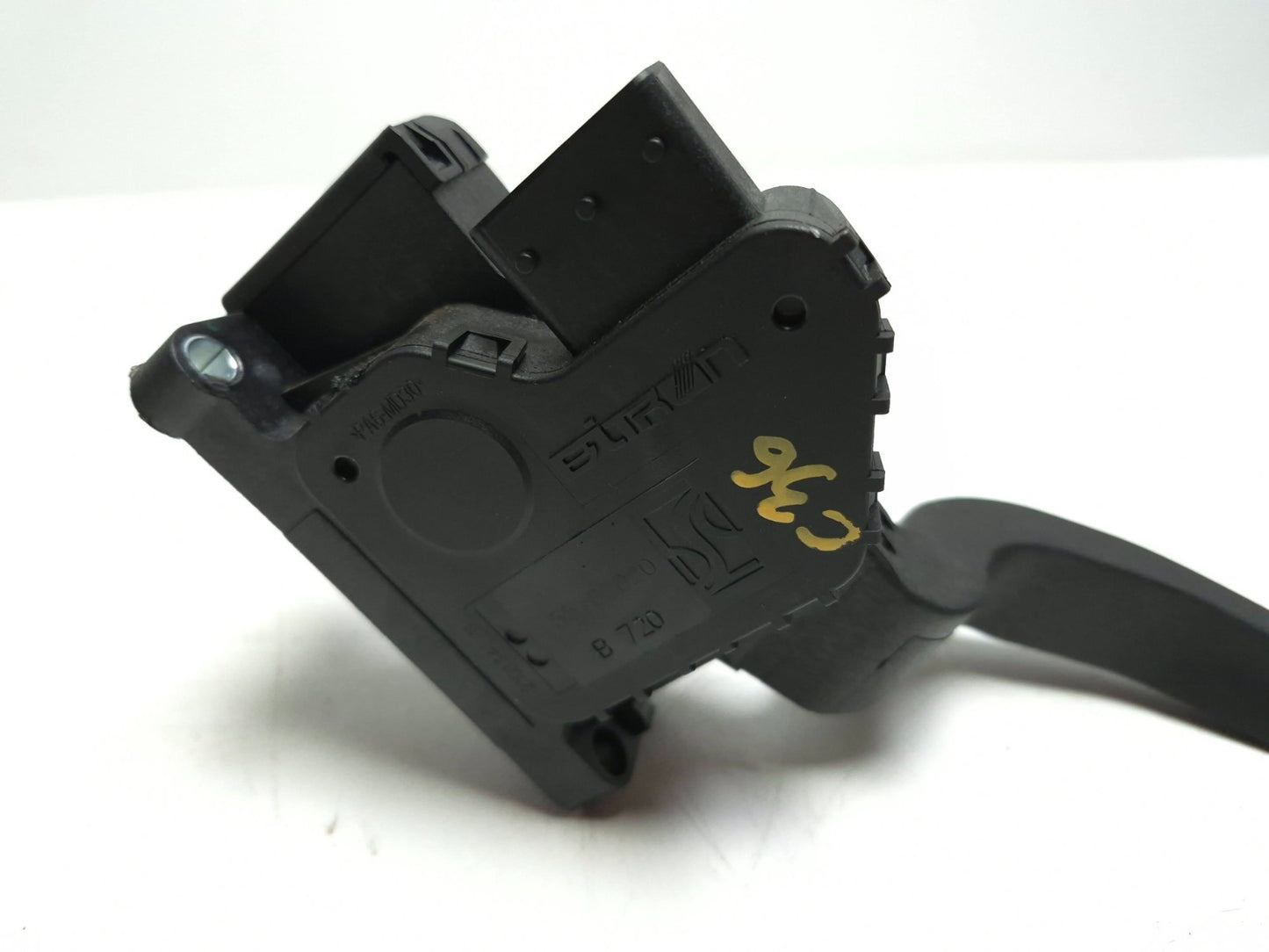 2014 Fiat 500l Accelerator Pedal OEM