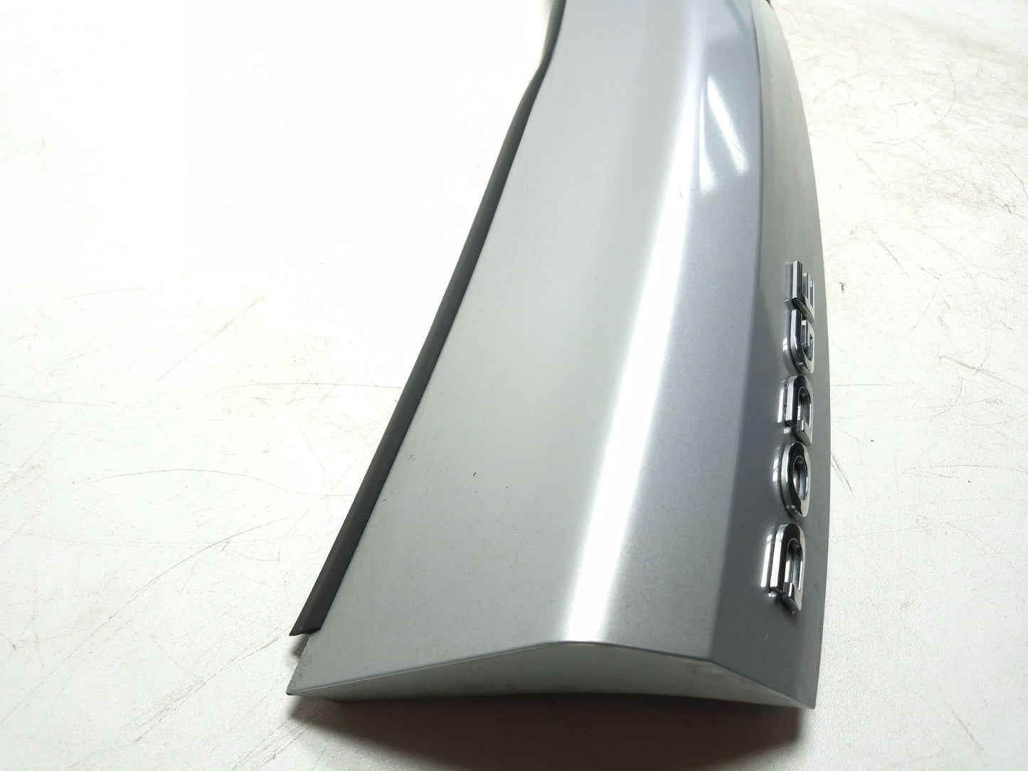 2010 Dodge Caliber Sxt Rear Trunk Lid Liftgate Handle Molding Trim OEM