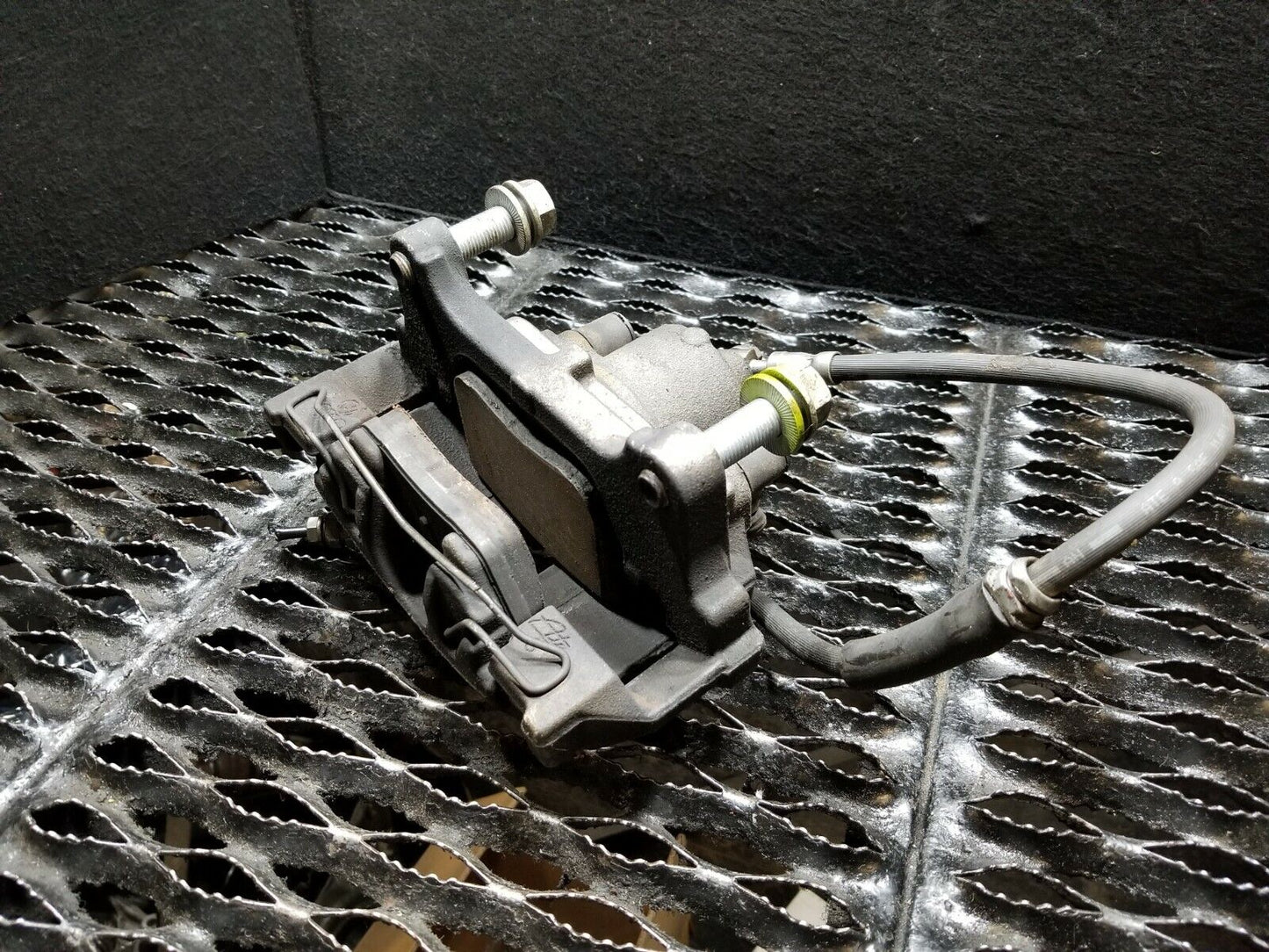 2013-2017 Volkswagen Cc Brake Caliper Front Passenger Side Right  OEM