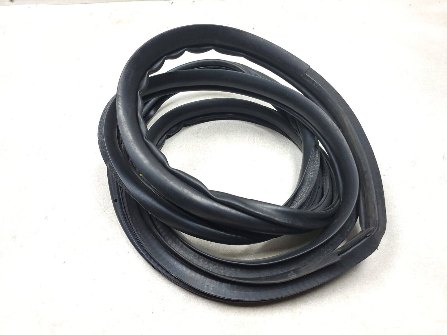 07-09 Mitsubishi Outlander Door Weatherstrip Seal Rear Passenger Side 2pcs OEM
