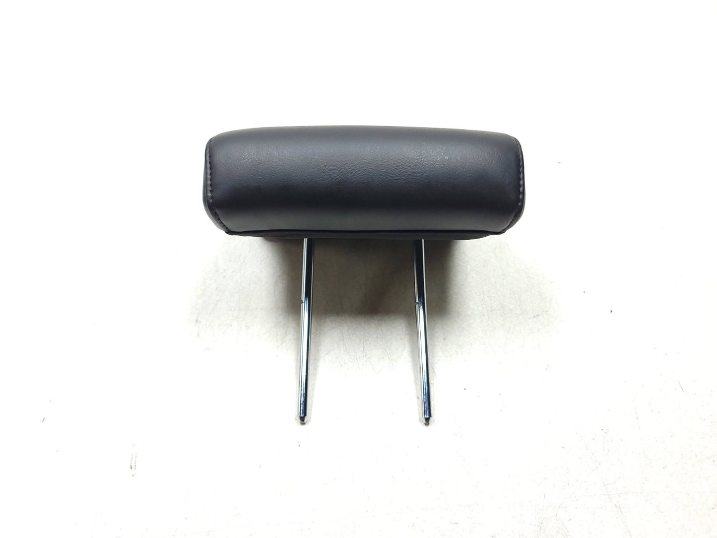 2015 - 2019 Chrysler 300 Rear Seat Headrest Center Middle OEM