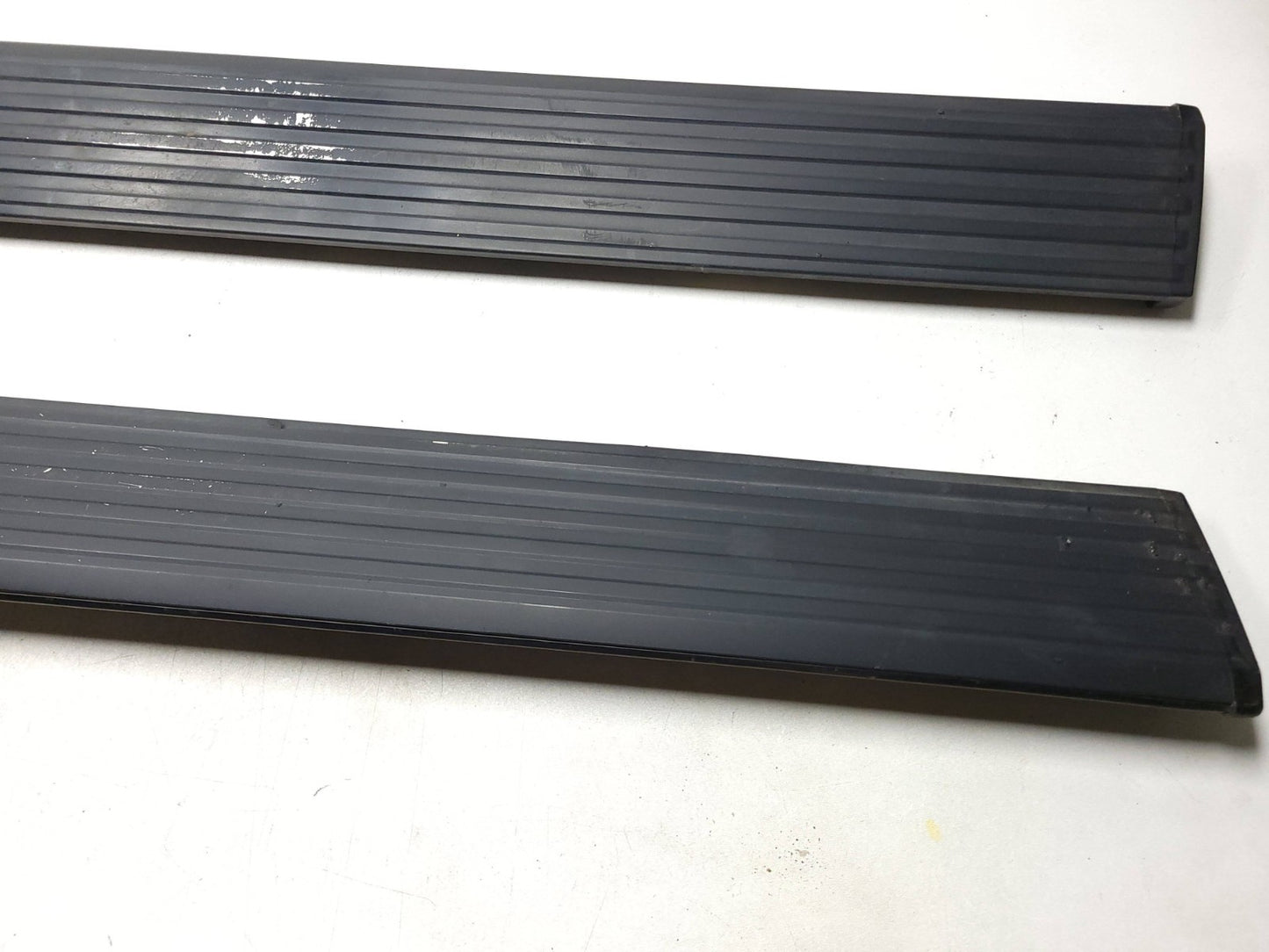 07-08 Lincoln Navigator Running Board Left & Right Pair OEM