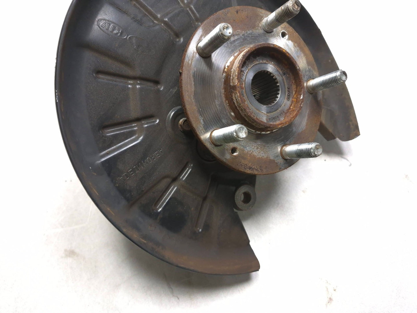 2019 Hyundai Kona Rear Spindle Knuckle W/ Wheel Hub Right Passenger Side OEM