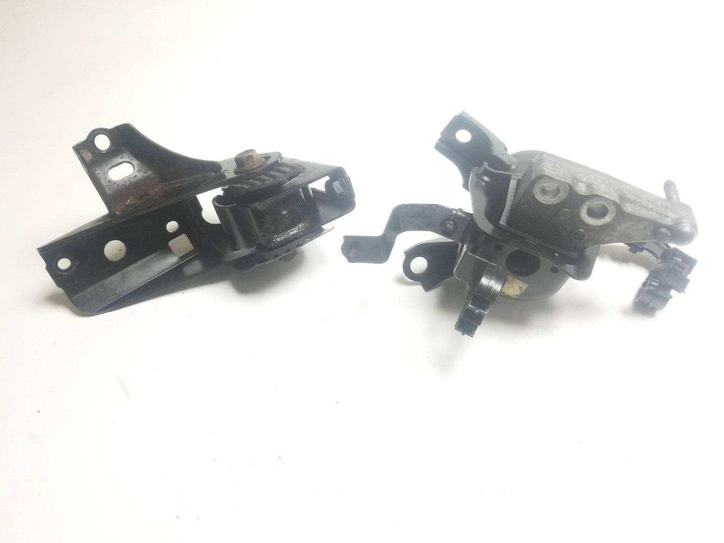 2011 - 2016 Scion Tc Motor Mount Bracket OEM