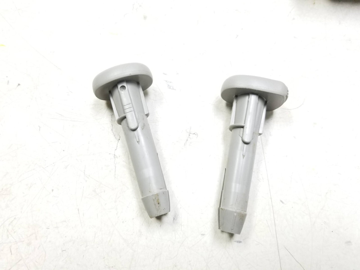 10-14 Nissan Rogue Front Passenger Seat Trim Cover Knob Guide Sleeve OEM ā
