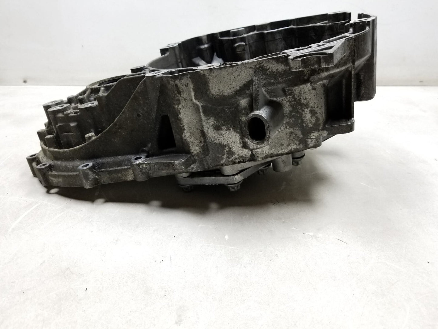 2013 - 2016 Dodge Dart Transmission Bell Housing Case Manual 1.4l OEM 52k Miles