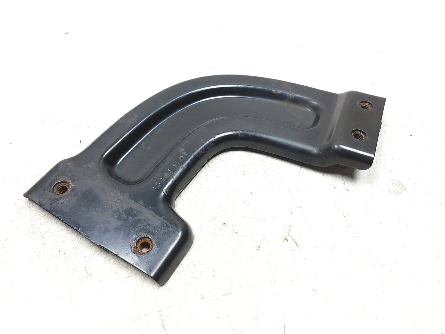10-14 Chevrolet Suburban Front Fender Brace Left & Right Pair OEM