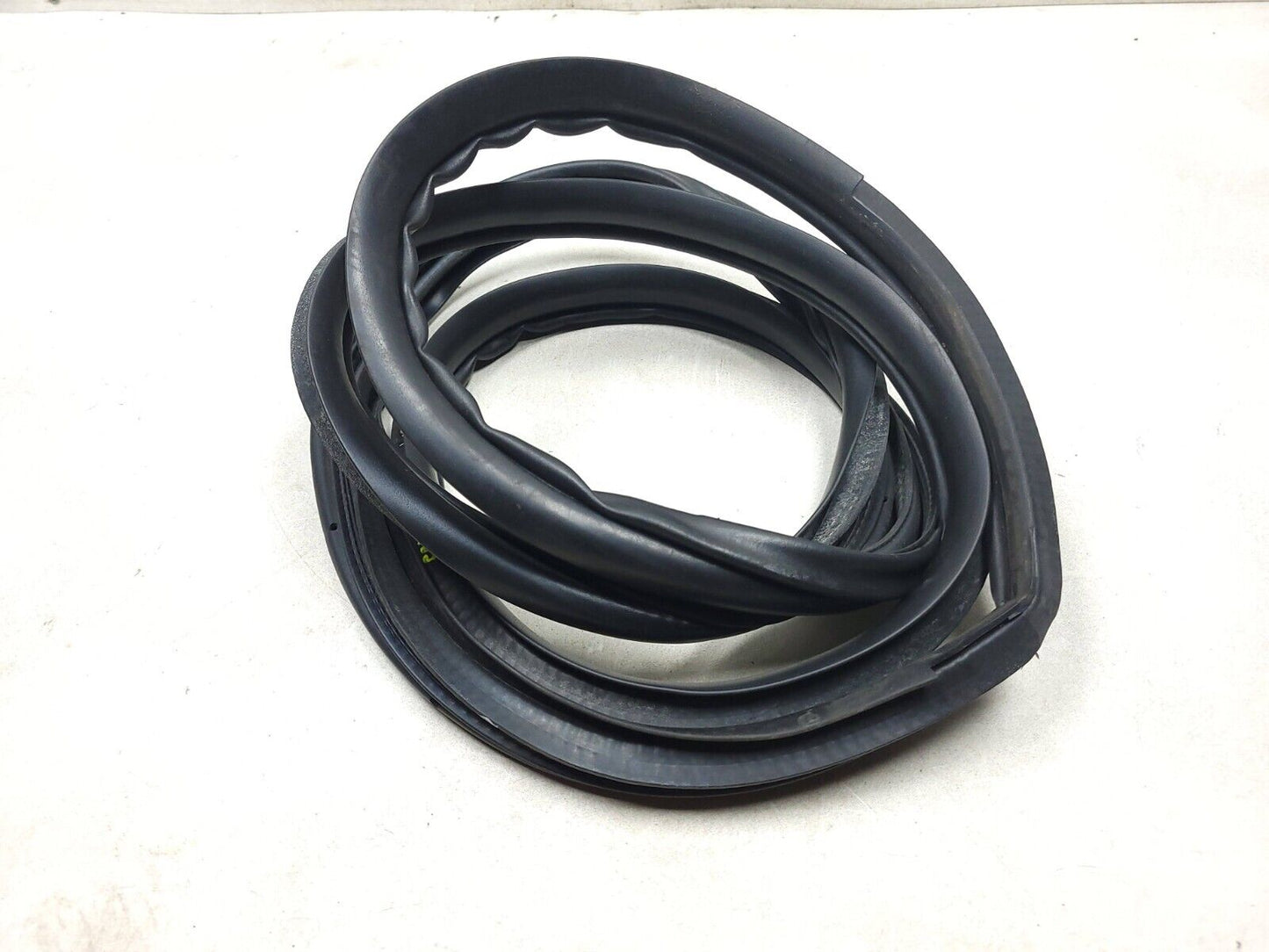 07-09 Mitsubishi Outlander Door Weatherstrip Seal Rear Passenger Side 2pcs OEM